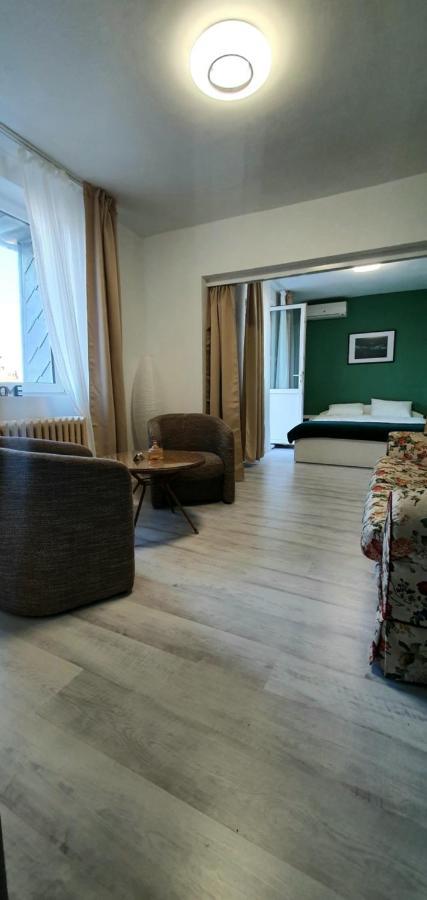 בוקרשט Come And Sleep Studio Old City מראה חיצוני תמונה